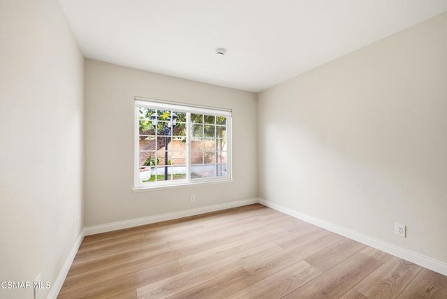 1724 Eagle Peak Avenue, Simi Valley, CA 93063