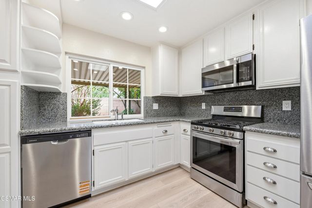 1724 Eagle Peak Avenue, Simi Valley, CA 93063