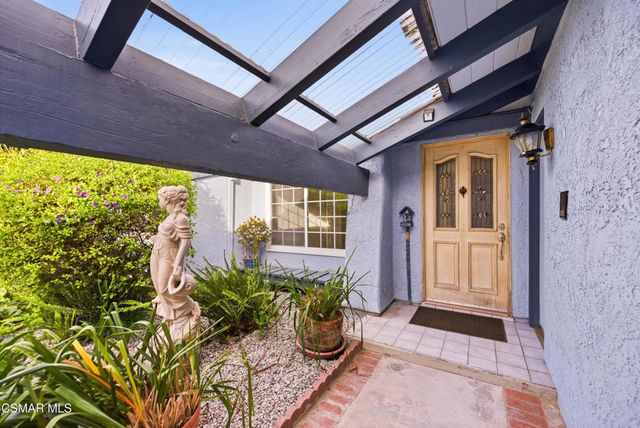 1724 Eagle Peak Avenue, Simi Valley, CA 93063