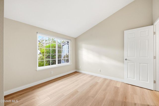 1724 Eagle Peak Avenue, Simi Valley, CA 93063