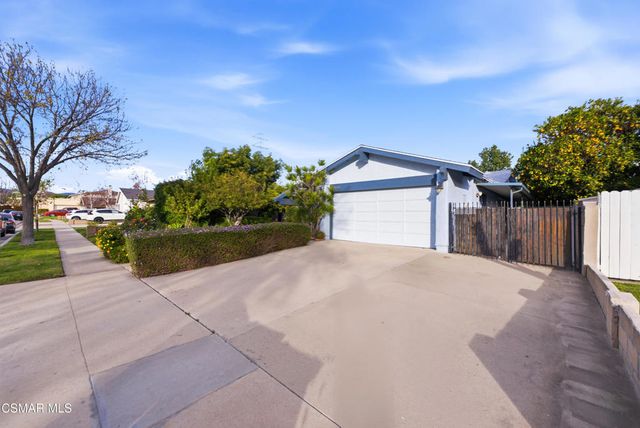 1724 Eagle Peak Avenue, Simi Valley, CA 93063