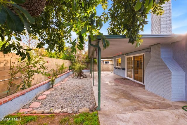 1724 Eagle Peak Avenue, Simi Valley, CA 93063