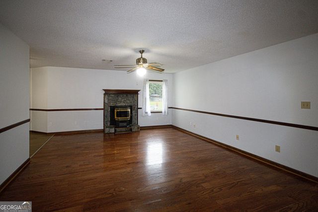 162 Price Drive W, Locust Grove, GA 30248