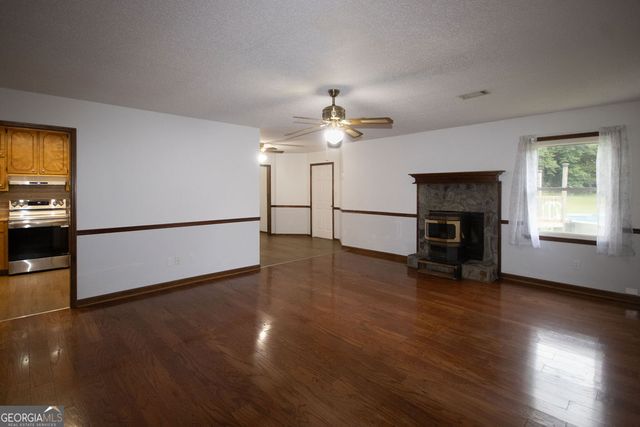 162 Price Drive W, Locust Grove, GA 30248