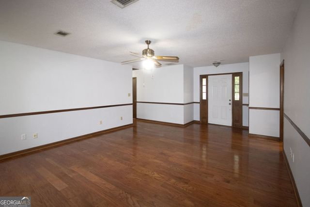 162 Price Drive W, Locust Grove, GA 30248