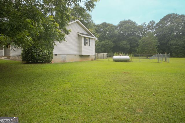 162 Price Drive W, Locust Grove, GA 30248