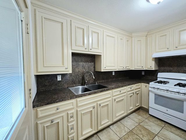 1111 Belshire Road, Pasadena, TX 77502