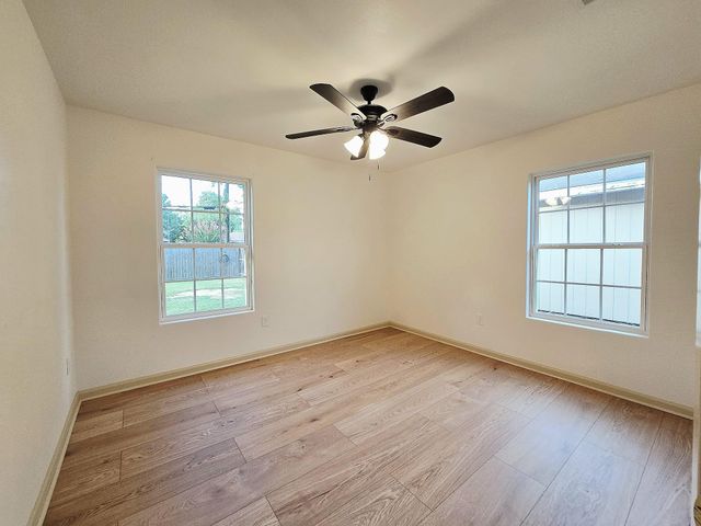 1111 Belshire Road, Pasadena, TX 77502