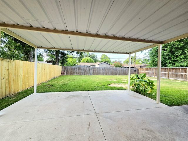 1111 Belshire Road, Pasadena, TX 77502