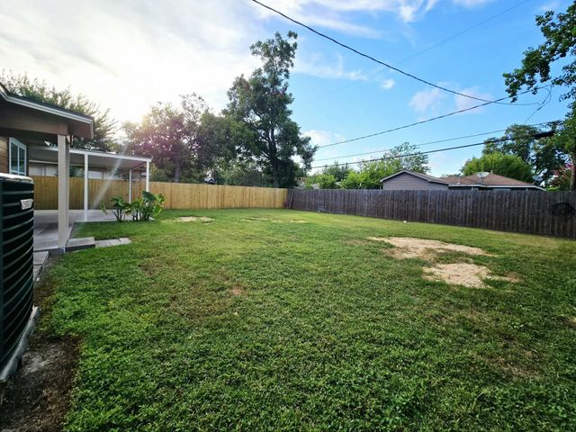1111 Belshire Road, Pasadena, TX 77502