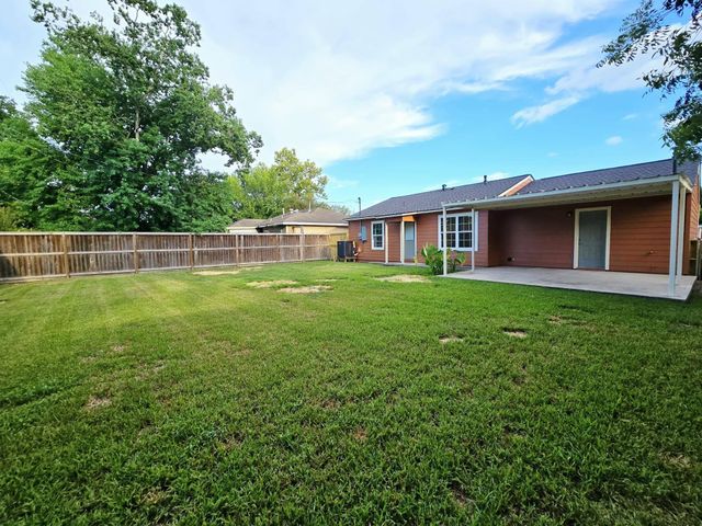 1111 Belshire Road, Pasadena, TX 77502