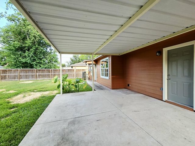 1111 Belshire Road, Pasadena, TX 77502