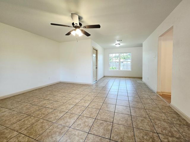 1111 Belshire Road, Pasadena, TX 77502