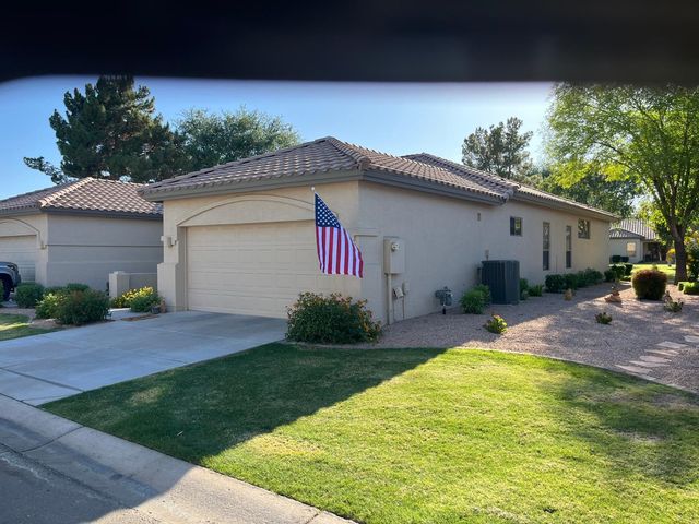 23812 S Pleasant Way, Sun Lakes, AZ 85248