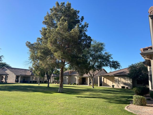 23812 S Pleasant Way, Sun Lakes, AZ 85248