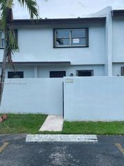 8020 SW 152nd Ave 306, Miami, FL 33193