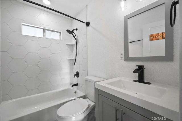 641 Ashcomb, La Puente, CA 91744