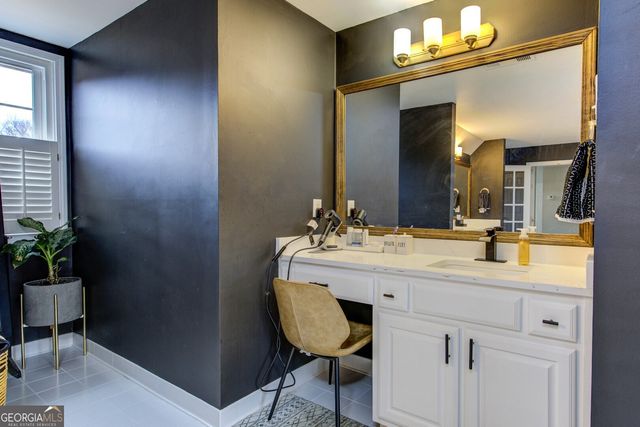 1435 Barrett Place Lane, Lawrenceville, GA 30043