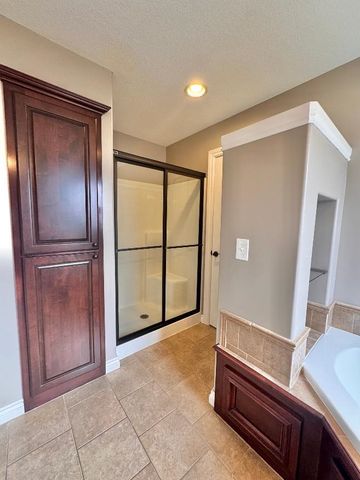 405 S Fawnwood St, Wichita, KS 67235