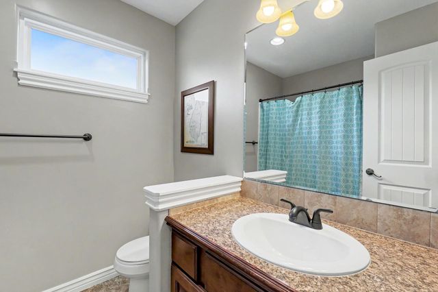 405 S Fawnwood St, Wichita, KS 67235