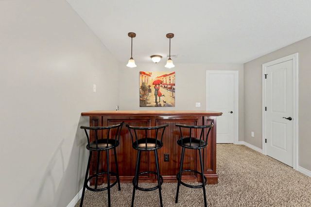 405 S Fawnwood St, Wichita, KS 67235
