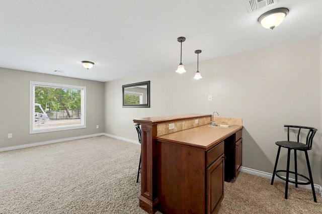 405 S Fawnwood St, Wichita, KS 67235
