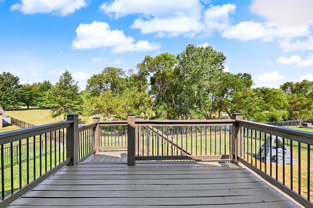 405 S Fawnwood St, Wichita, KS 67235