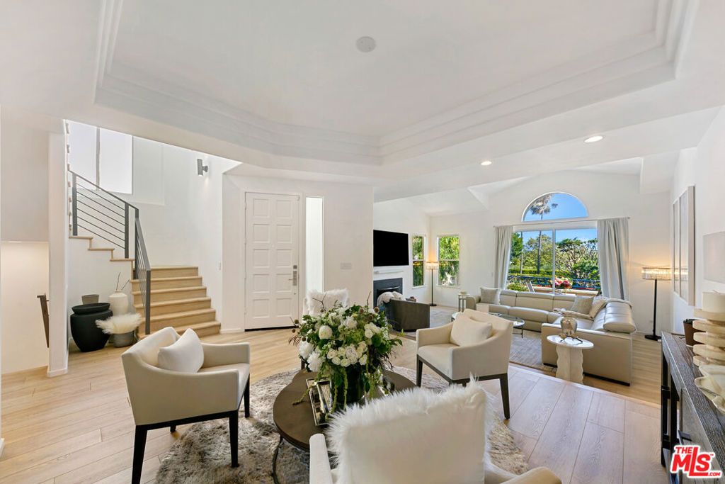 6481 Zuma View Place 109, Malibu, CA 90265