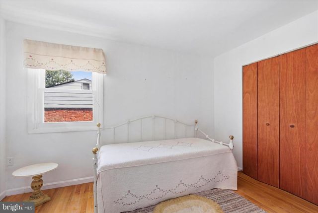 1209 SHADY GLEN DR, District Heights, MD 20747