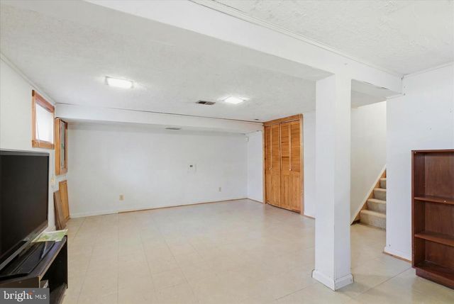 1209 SHADY GLEN DR, District Heights, MD 20747