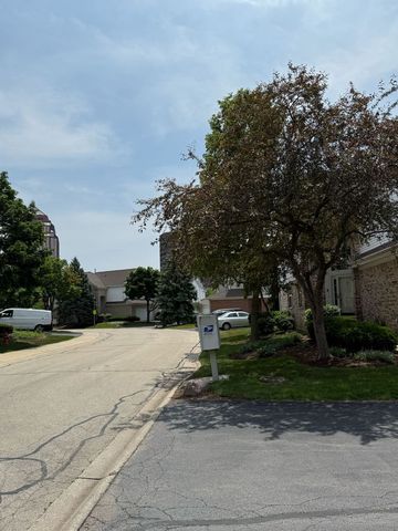 352 Bay Drive, Itasca, IL 60143