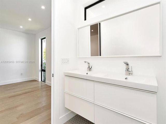 104 NW 47th Terrace 104, Miami, FL 33127