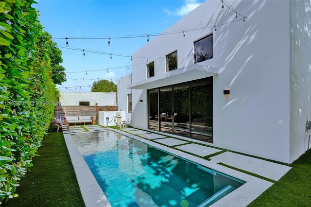 104 NW 47th Terrace 104, Miami, FL 33127
