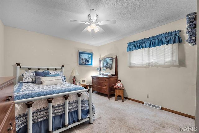 215 Missouri Avenue, Sikeston, MO 63801