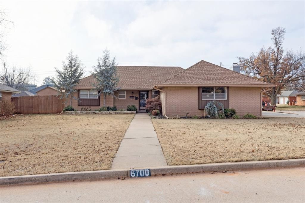 6700 Saint Marys Place, Oklahoma City, OK 73132