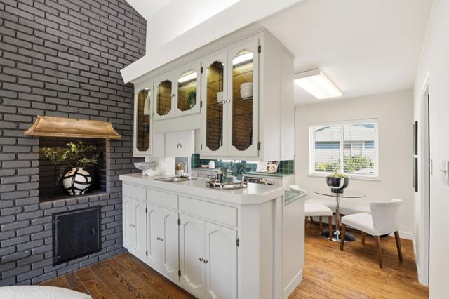 449 Santa Clara Avenue, Redwood City, CA 94061