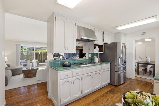 449 Santa Clara Avenue, Redwood City, CA 94061