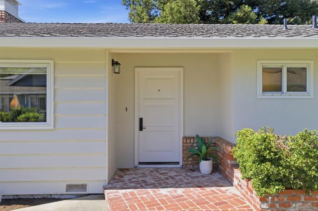 449 Santa Clara Avenue, Redwood City, CA 94061