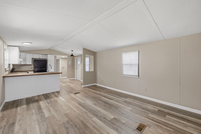 563 Constitution Drive, Winchester, KY 40391