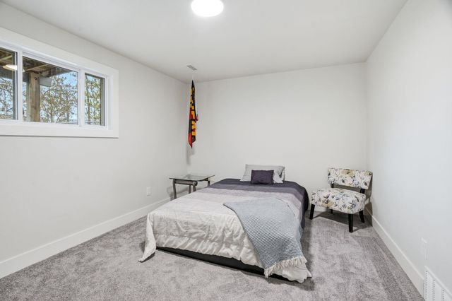 11315 N Madison St, Spokane, WA 99218