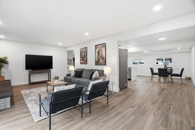 11315 N Madison St, Spokane, WA 99218