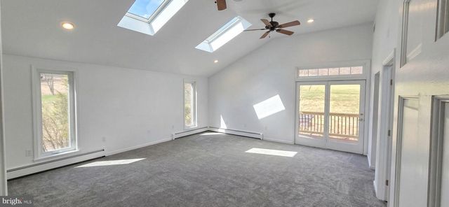 2450 FISSELS CHURCH RD, Glen Rock, PA 17327