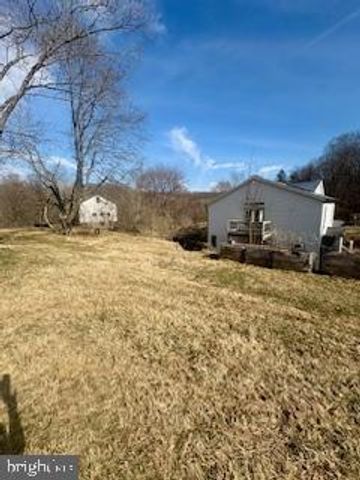 2450 FISSELS CHURCH RD, Glen Rock, PA 17327