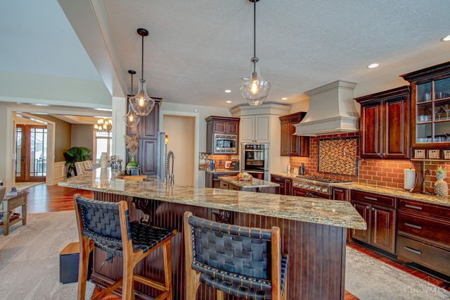 9428 Old Bridge Drive, Washington Twp, OH 45458