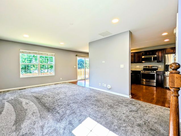 2540 Carlisle Lane, Hampshire, IL 60140