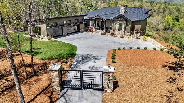231 Keowee Turtlehead Road, Salem, SC 29676