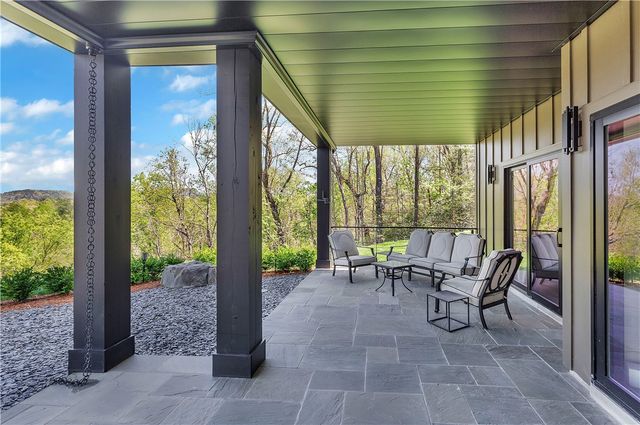 231 Keowee Turtlehead Road, Salem, SC 29676