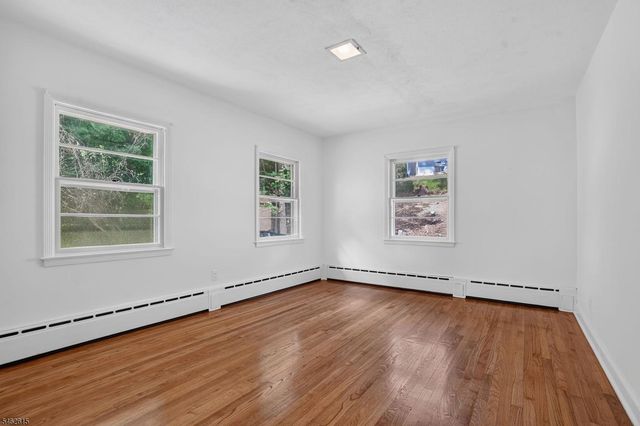 321 Jefferson Ave, North Plainfield Boro, NJ 07060