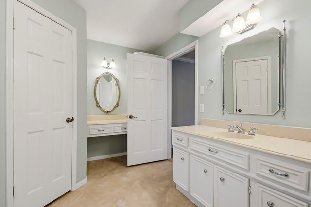 3519 Oak Lake Drive, Kingwood, TX 77339