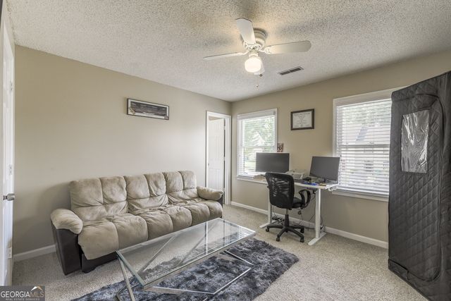 1022 Oaks Parkway SE, Smyrna, GA 30082